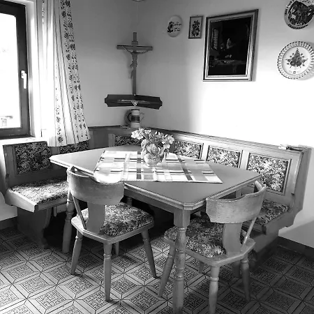 Almhuette Kristabauer Holiday home Predlitz